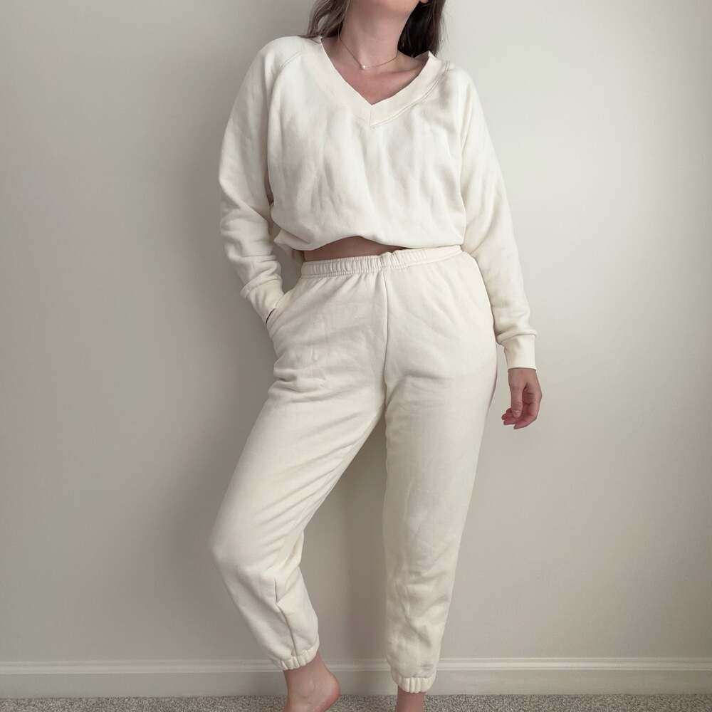 Universal Thread Ivory sweatshirt Lounge Set